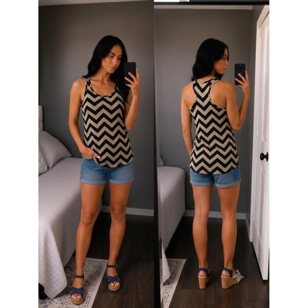 Faded Glory Women M (8-10) Tan Black Chevron Racerback Summer Sleeveless Tank